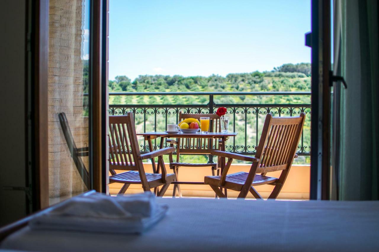 Villa Tinadora Agia Triada エクステリア 写真