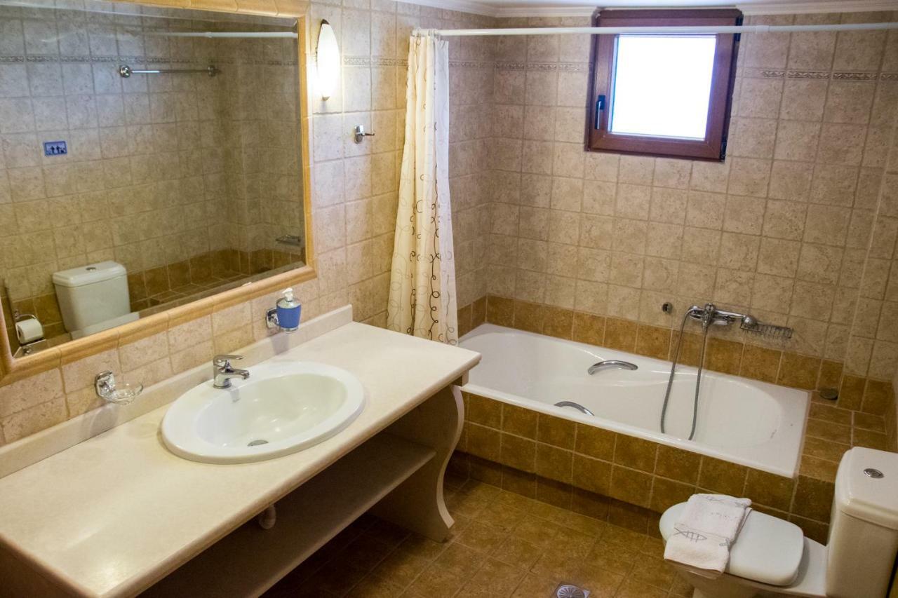 Villa Tinadora Agia Triada エクステリア 写真