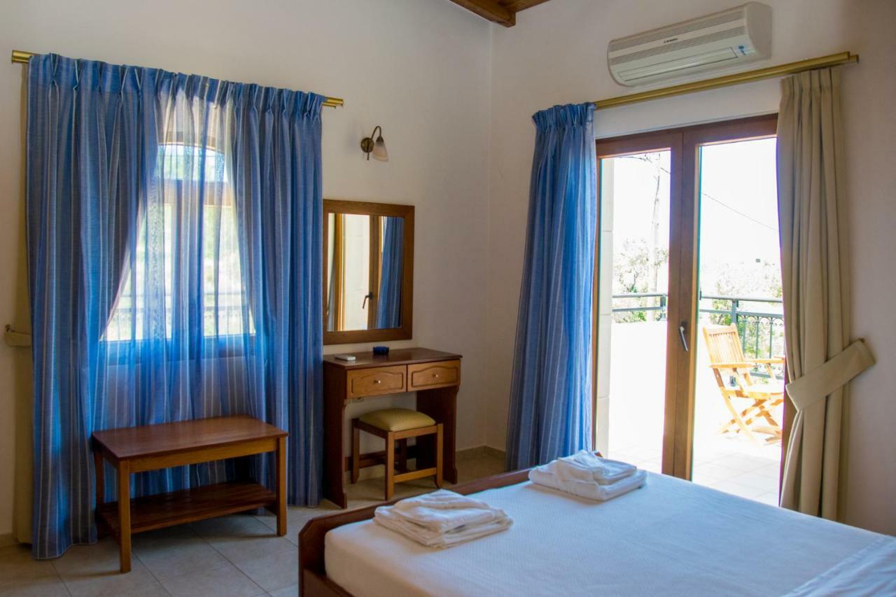 Villa Tinadora Agia Triada エクステリア 写真